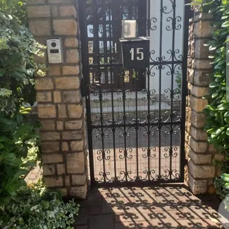 Excellent Mia Apartment