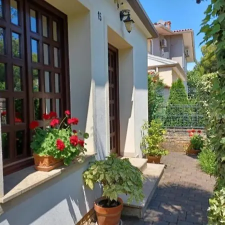 Excellent Mia Apartment