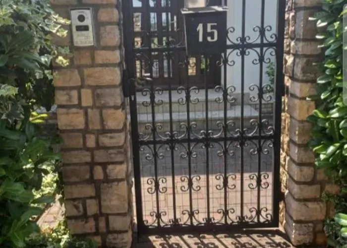 Excellent Mia 아파트